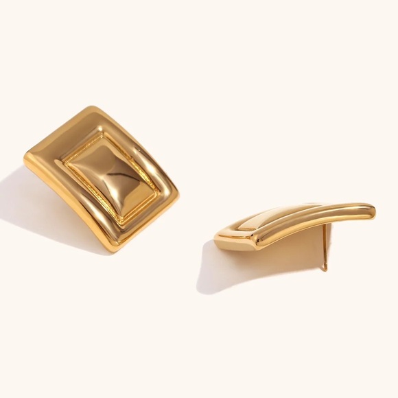 18K Gold Rectangular Earrings*Statement Earrings*Old Money Earrings - Picture 8 of 11